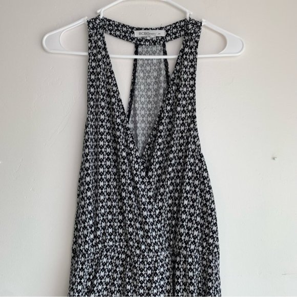 BCBGeneration Black & White Pattern Sleeveless Jumpsuit - Picture 8 of 11